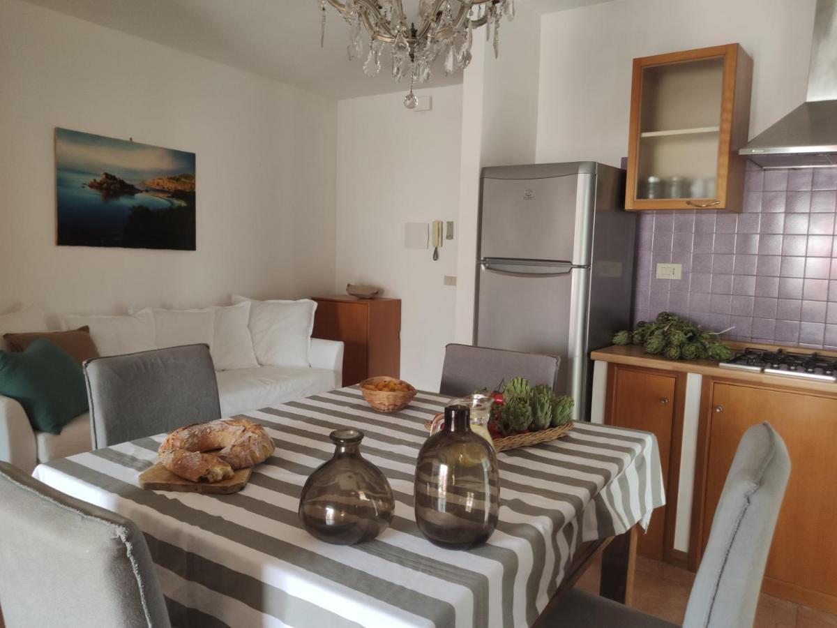 Case Borgo Vacanze Letojanni Eksteriør bilde
